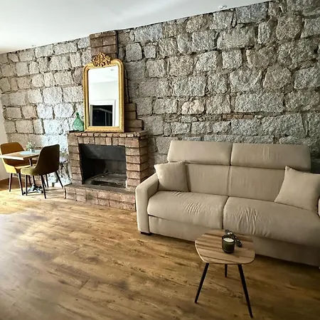 Lägenhet Petite Maison En Pierre